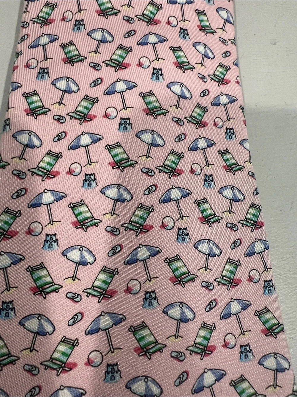 Vineyard Vines Pink Beach Chair & Umbrella Novelty Tie